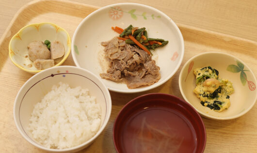 お食事